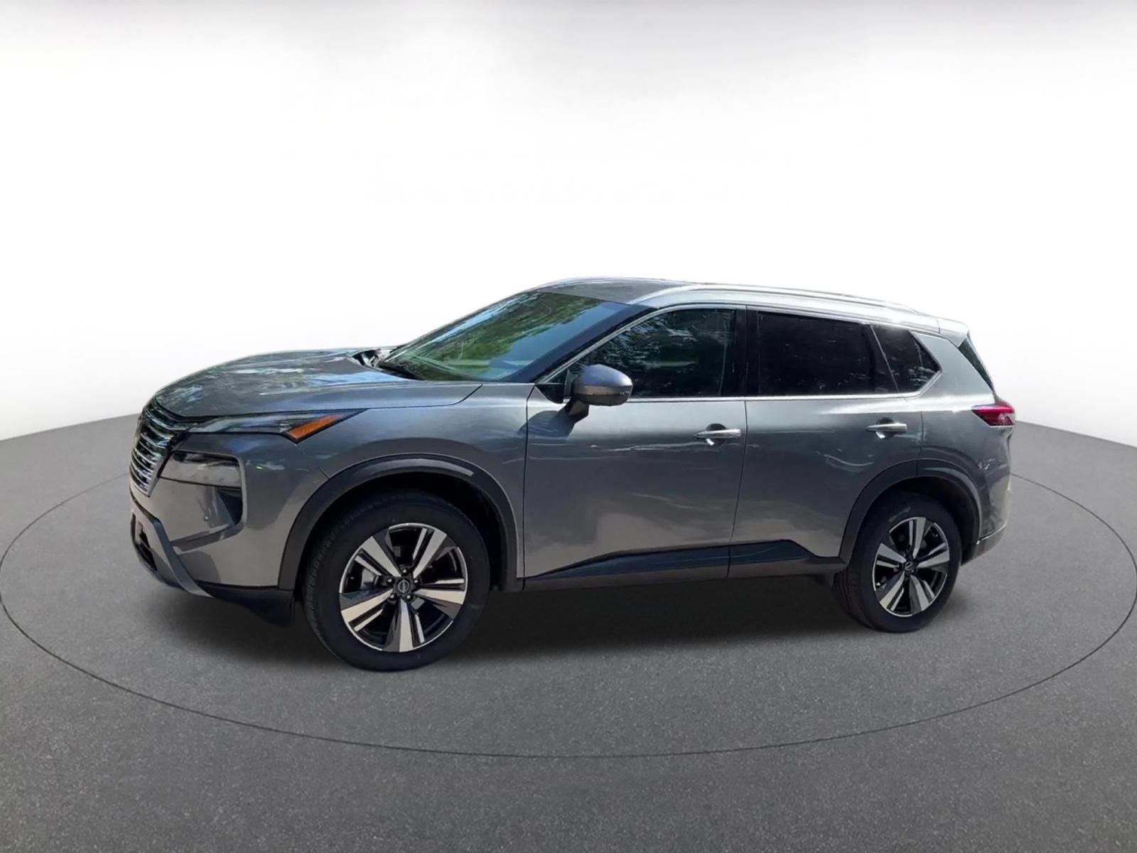 Used 2026 Nissan Rogue SL FWD image 8