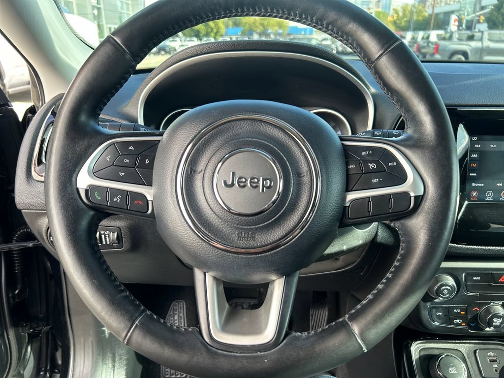 Used 2019 Jeep Compass Latitude AWD/4WD image 17