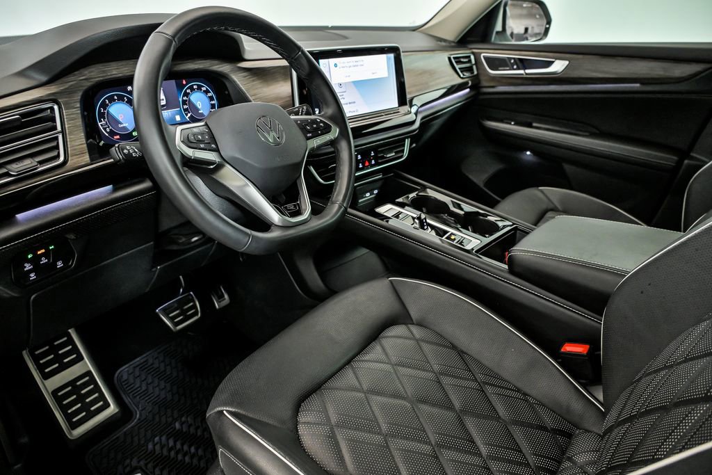 Certified 2025 Volkswagen Atlas SEL Premium R-Line image 11
