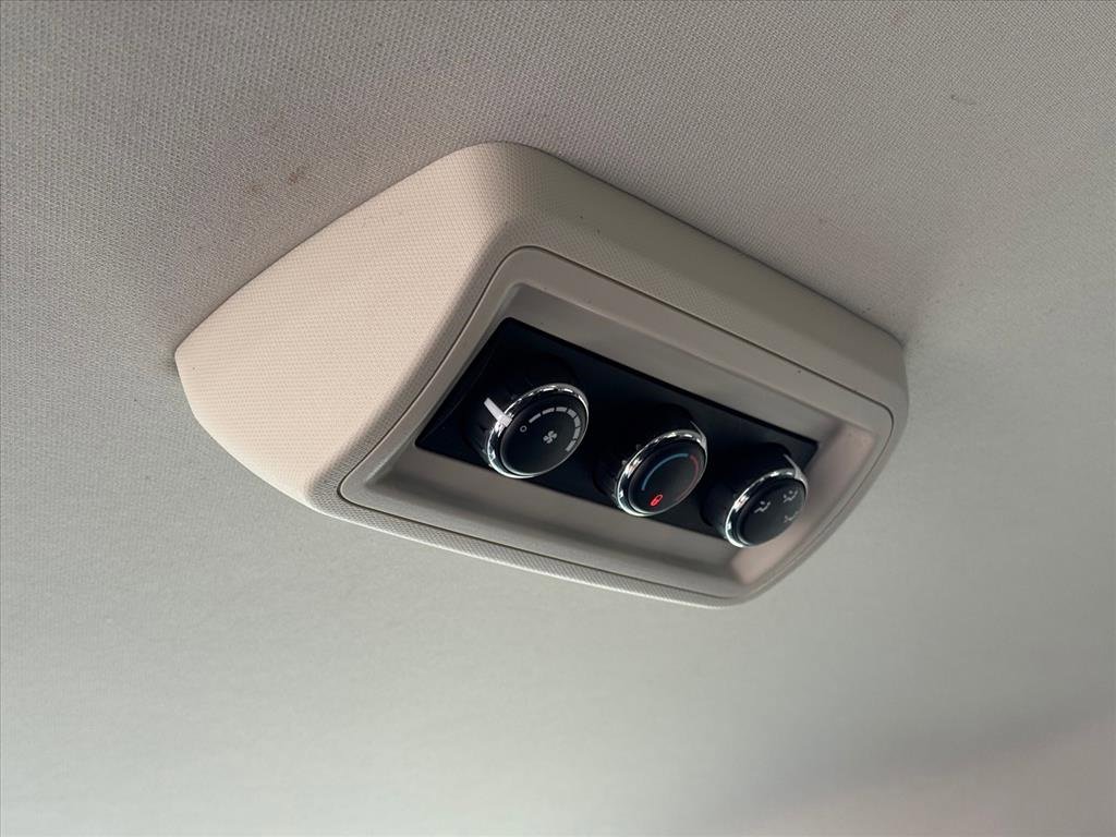 Used 2014 Dodge Grand Caravan SXT image 11