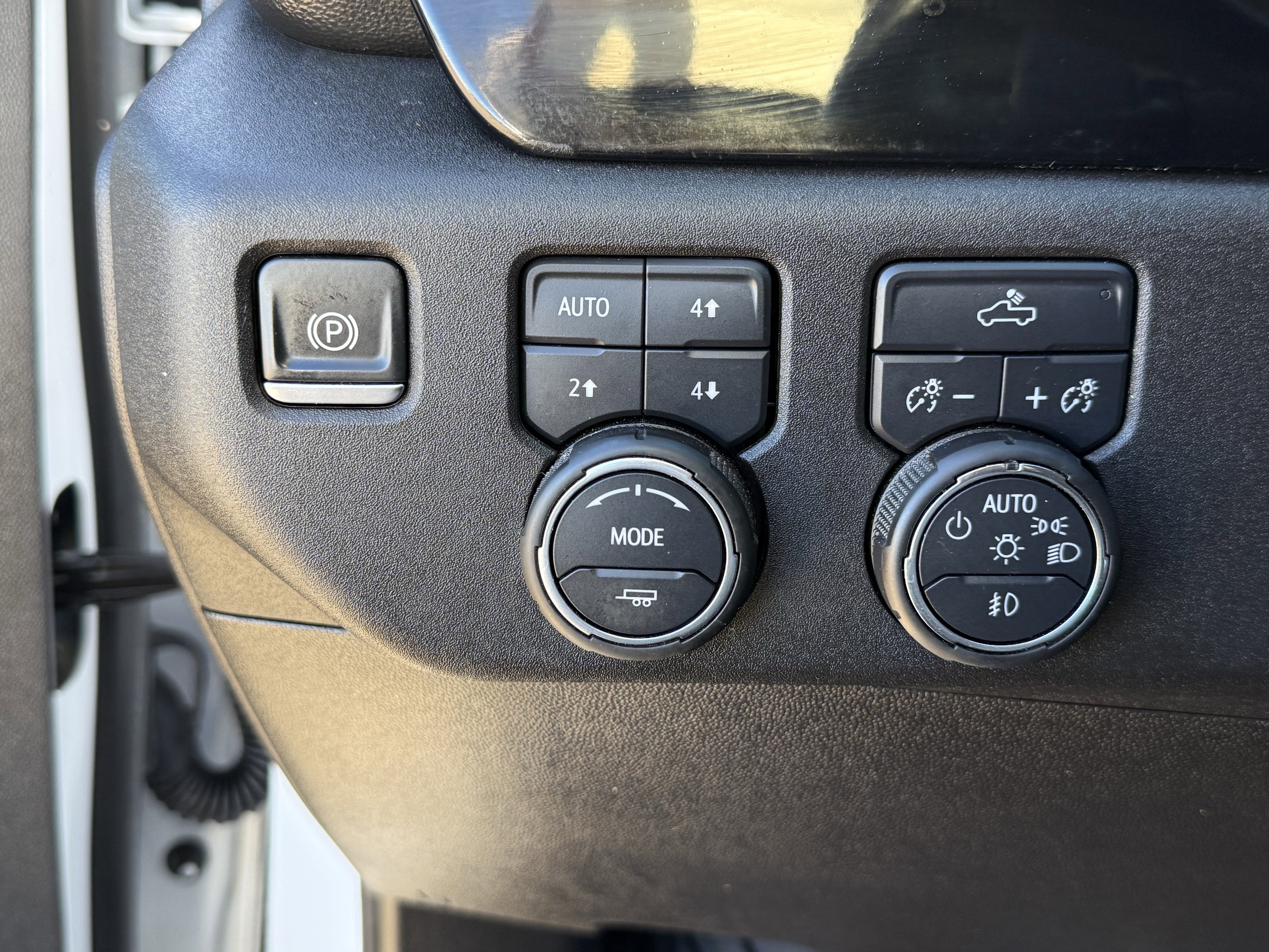 Used 2025 Chevrolet Silverado 1500 RST image 25