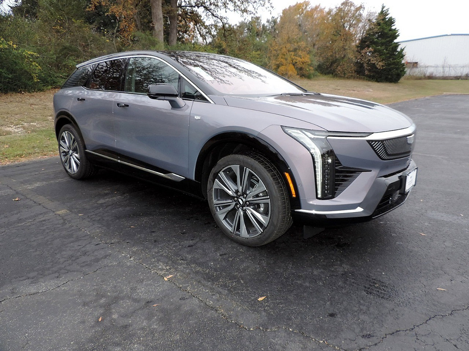 New 2026 Cadillac Optiq Luxury 2 image 3