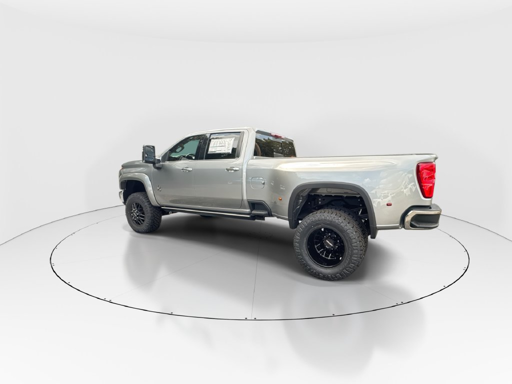 New 2026 Chevrolet Silverado 3500 LTZ w/ LTZ Plus Package AWD/4WD image 6