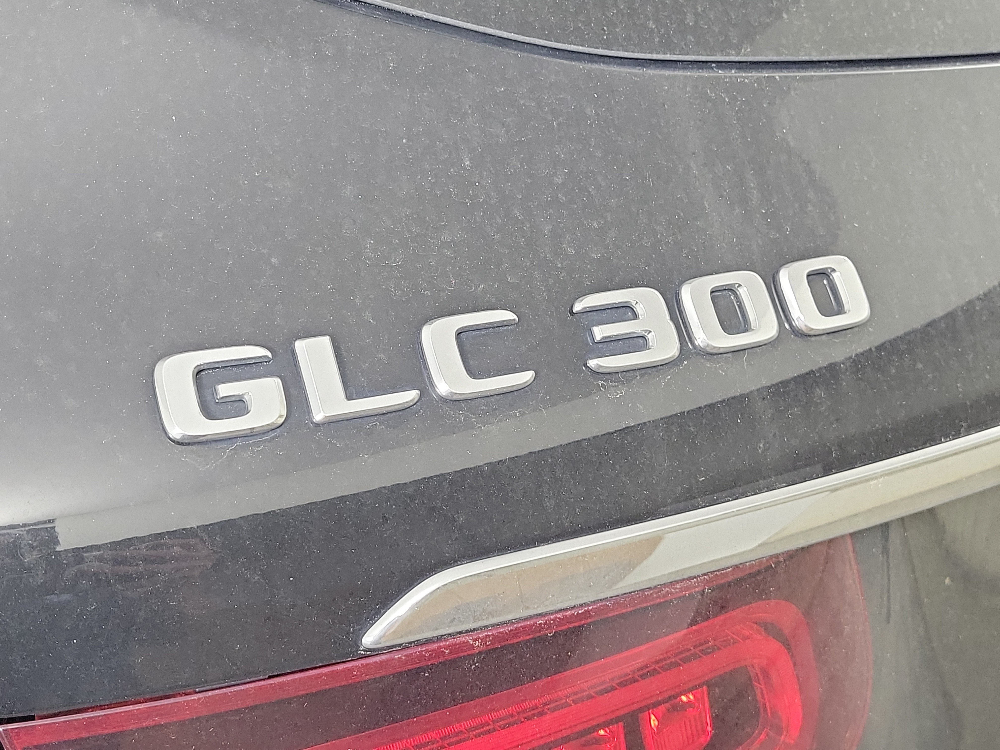 Used 2020 Mercedes-Benz GLC 300 4MATIC image 7