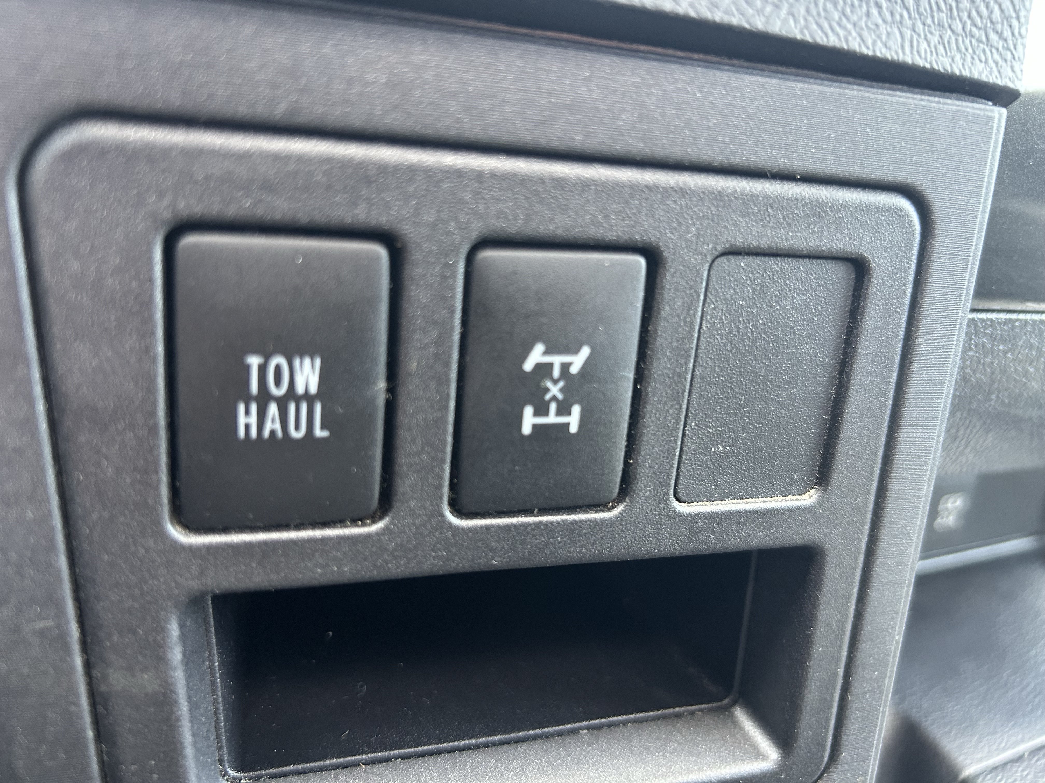 Certified 2020 Toyota Sequoia Limited w/ Safety & Convenience Package AWD/4WD image 33