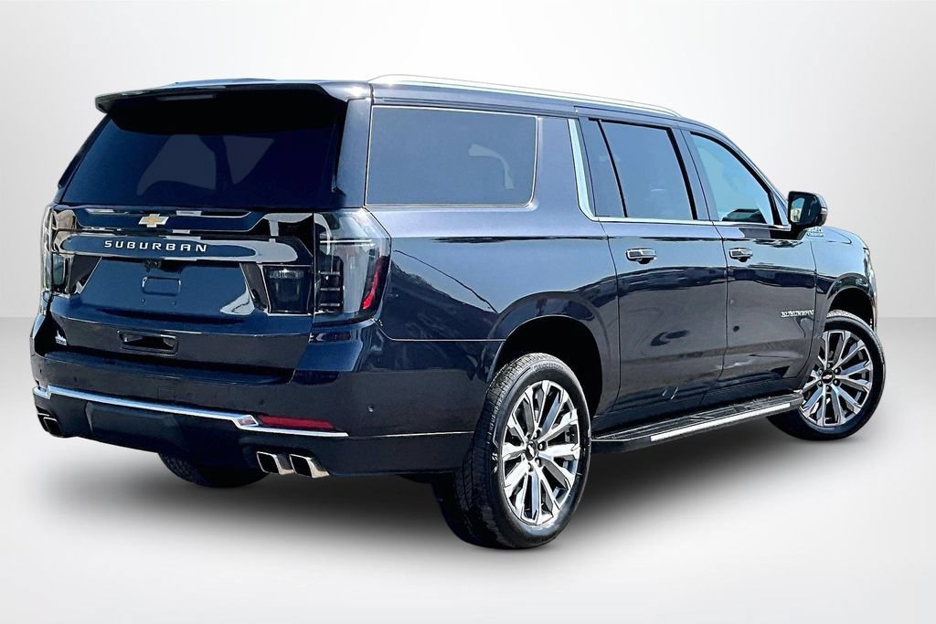 Used 2025 Chevrolet Suburban High Country w/ Sun And Tow Package AWD/4WD image 6