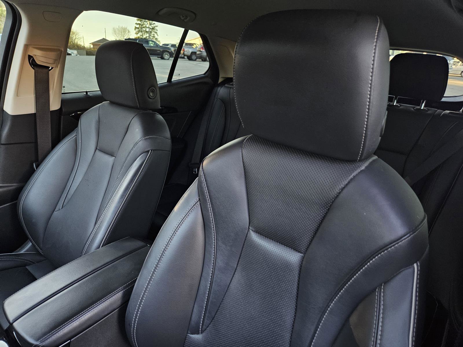 Used 2023 Buick Envision Essence image 12