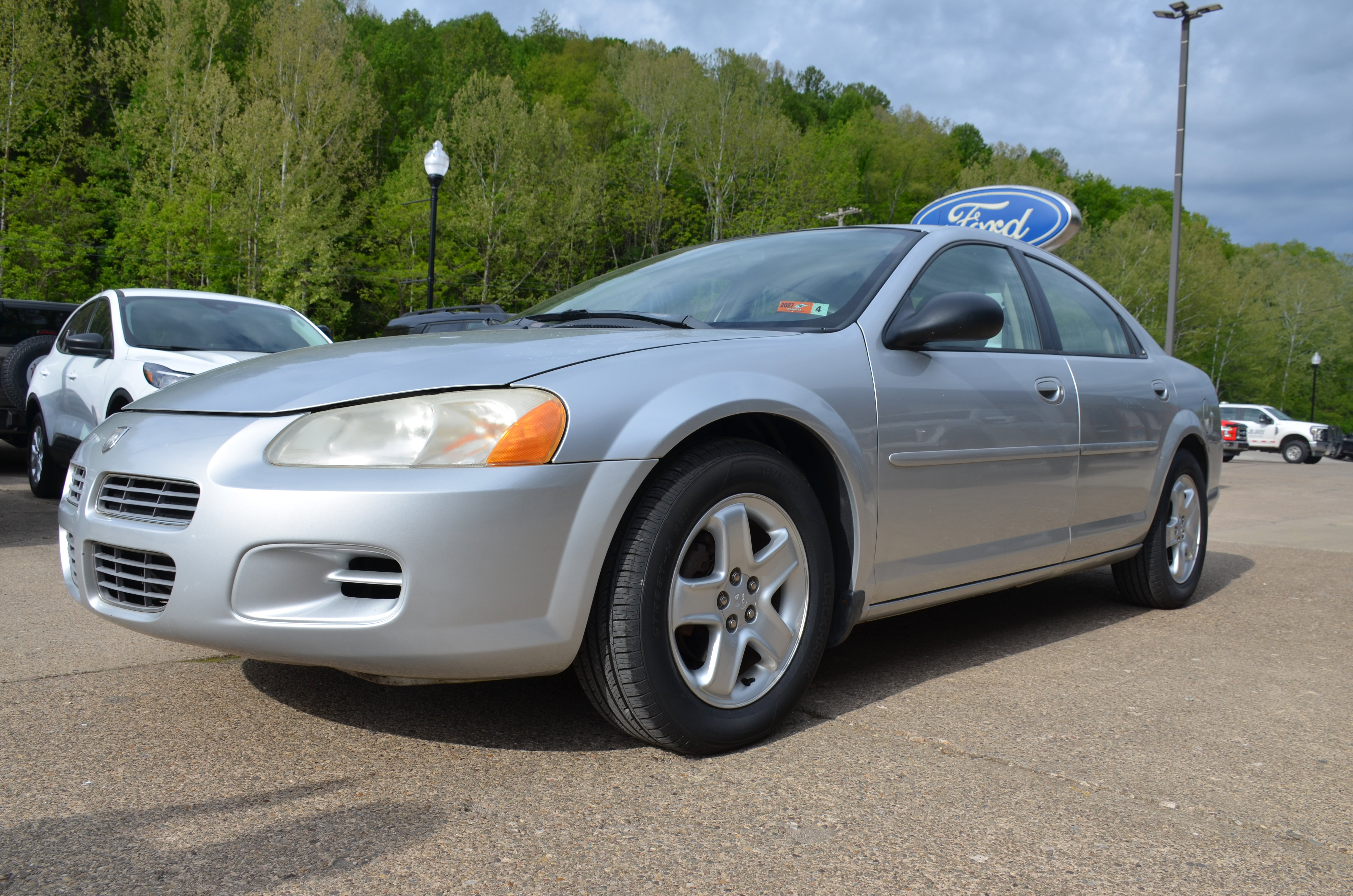 Used 2002 Dodge Stratus SE Plus FWD image 2