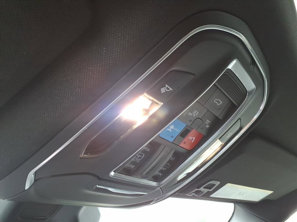 New 2026 Jeep Grand Cherokee Altitude image 32