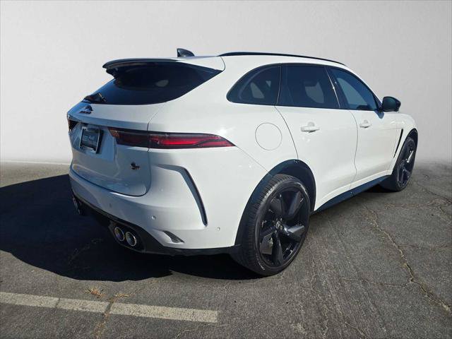 Used 2024 Jaguar F-PACE SVR AWD/4WD image 3