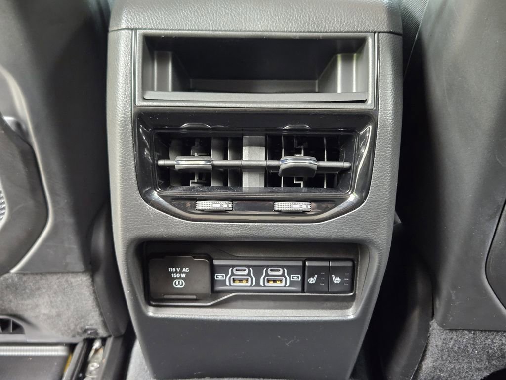 Used 2023 Jeep Grand Cherokee Limited RWD image 38