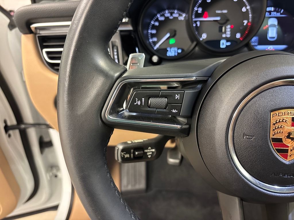 Used 2024 Porsche Macan image 30