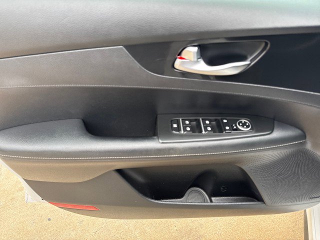 Used 2023 Kia Forte GT-Line w/ GT-Line Premium Package image 4