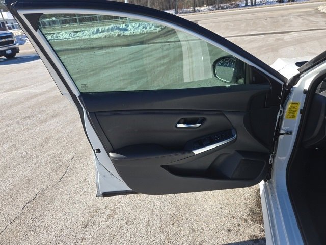 Used 2023 Nissan Sentra SR w/ Midnight Edition Package image 24