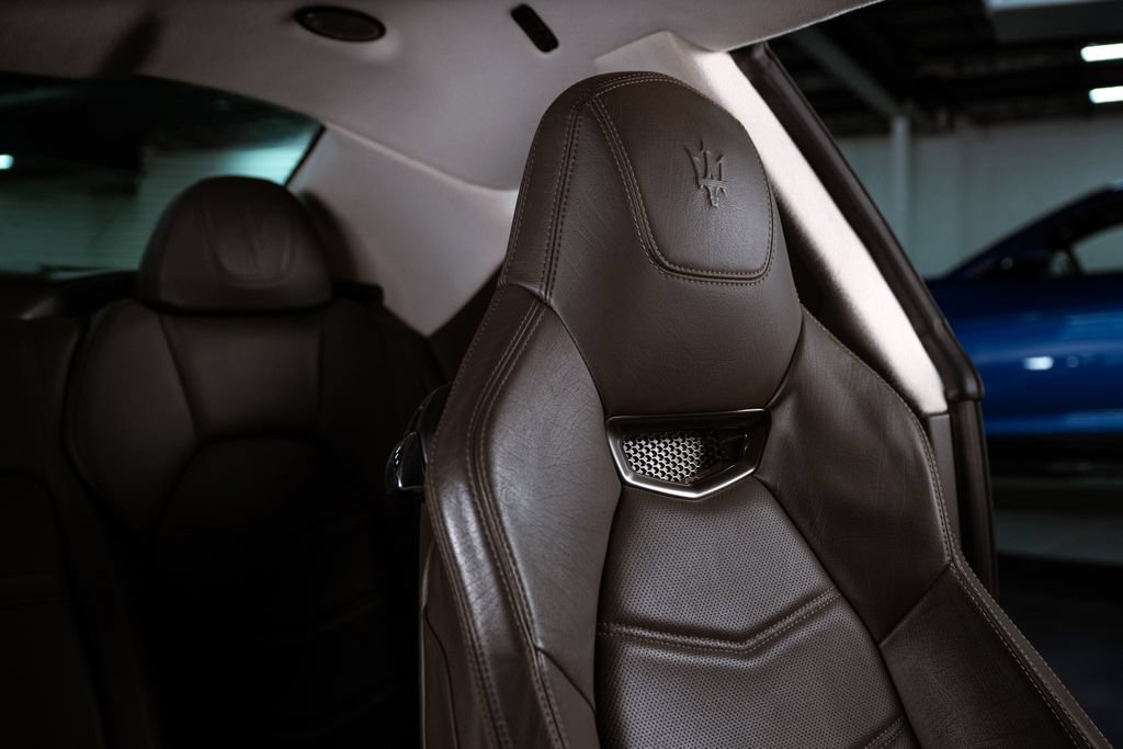 Used 2013 Maserati GranTurismo Sport RWD image 32