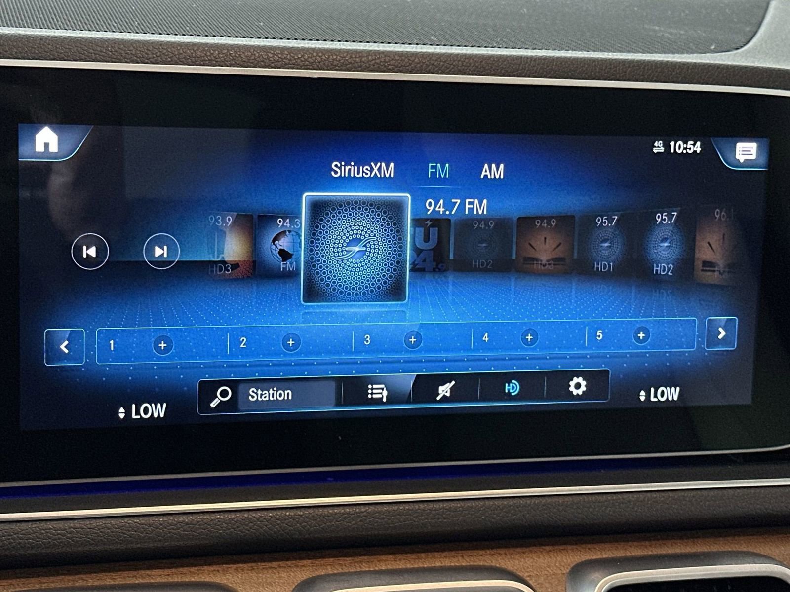 Used 2021 Mercedes-Benz GLE 350 w/ Premium Package image 20