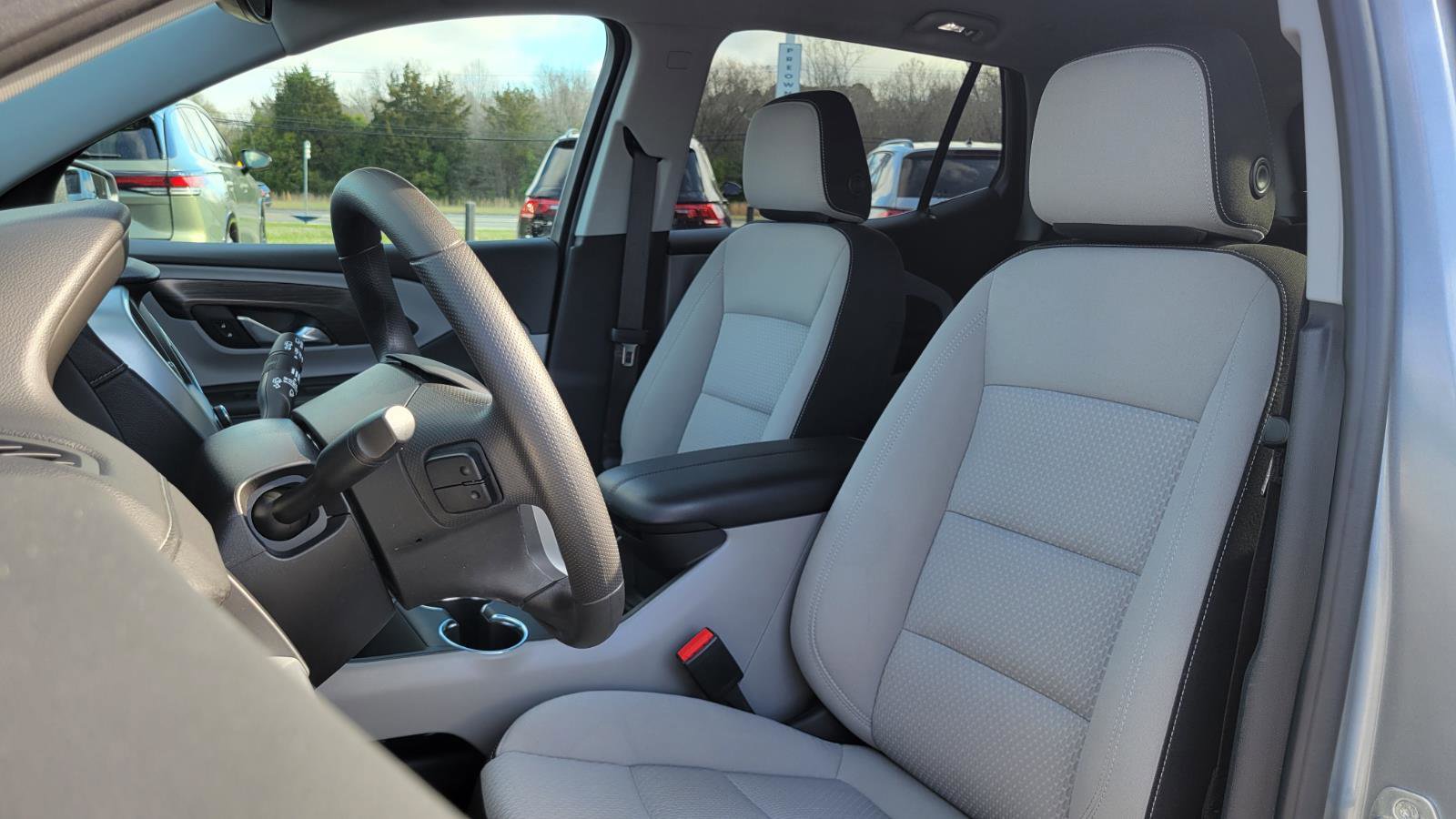 Used 2023 GMC Terrain SLE image 22