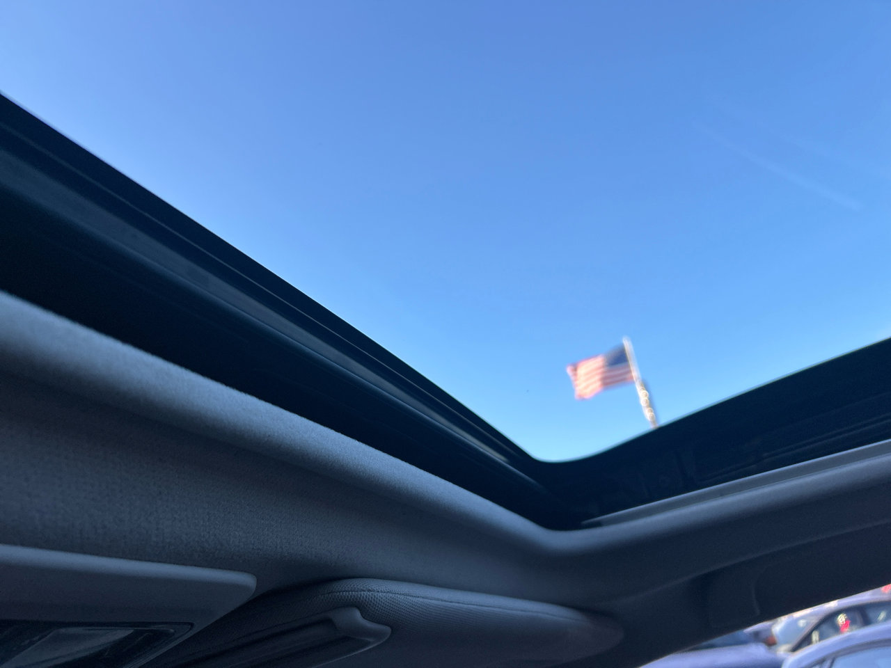 Used 2017 Subaru Forester 2.5i Premium w/ All-Weather Package image 16