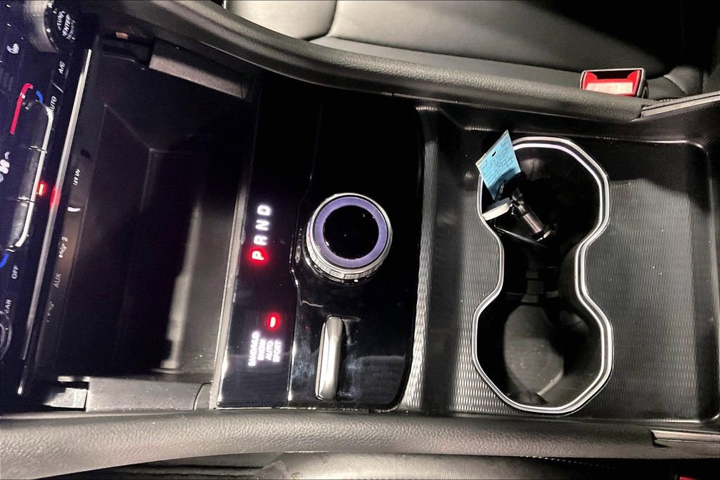 Used 2025 Jeep Grand Cherokee L Limited w/ Black Appearance Package image 17