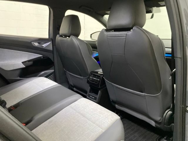 Used 2025 Volkswagen ID.4 Pro RWD image 23