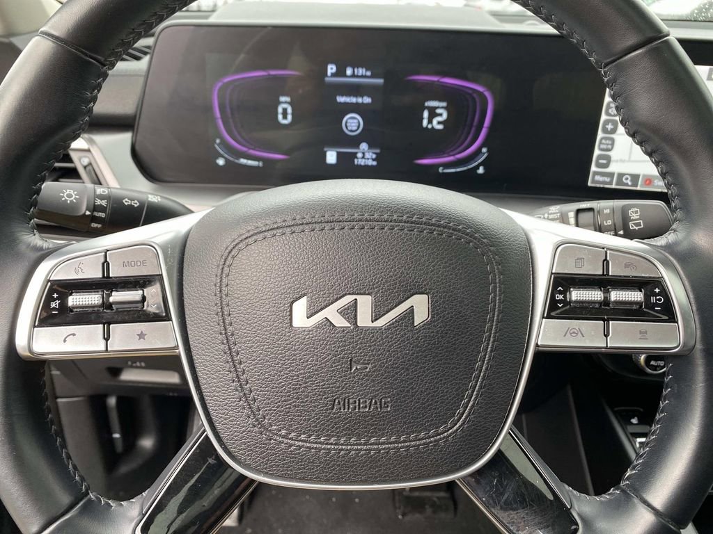 Used 2024 Kia Telluride S w/ S Sunroof Package image 16