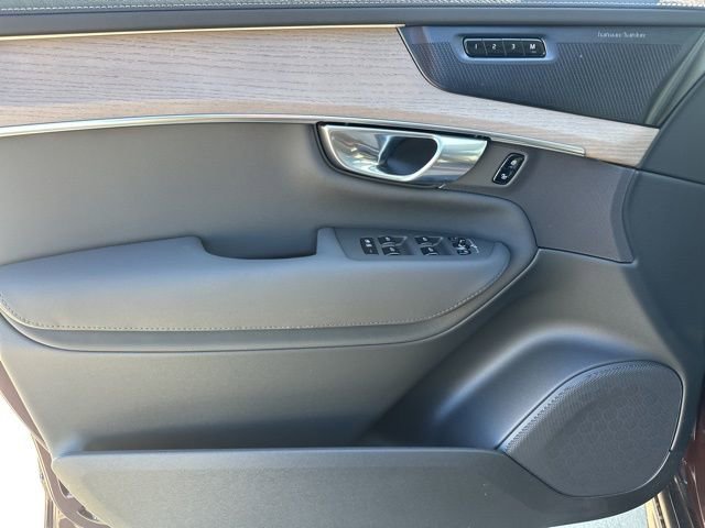 New 2026 Volvo XC90 B6 Plus w/ Protection Package Premier AWD/4WD image 13