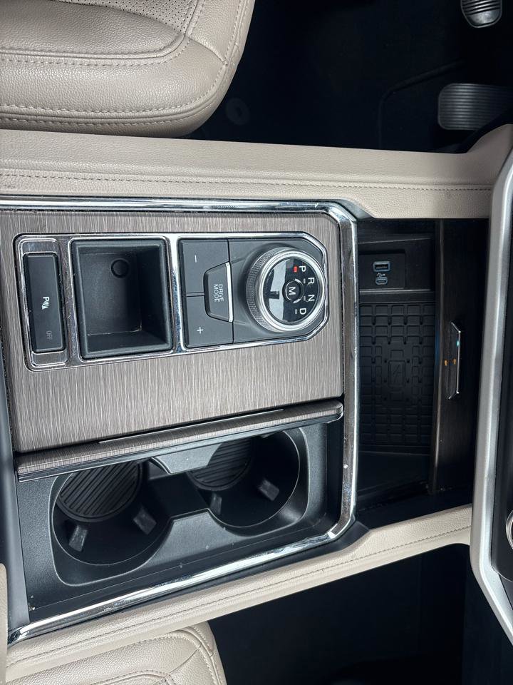 Used 2024 Ford Expedition Max Limited image 14