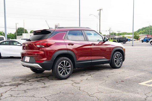 Used 2025 Chevrolet TrailBlazer LT FWD image 5