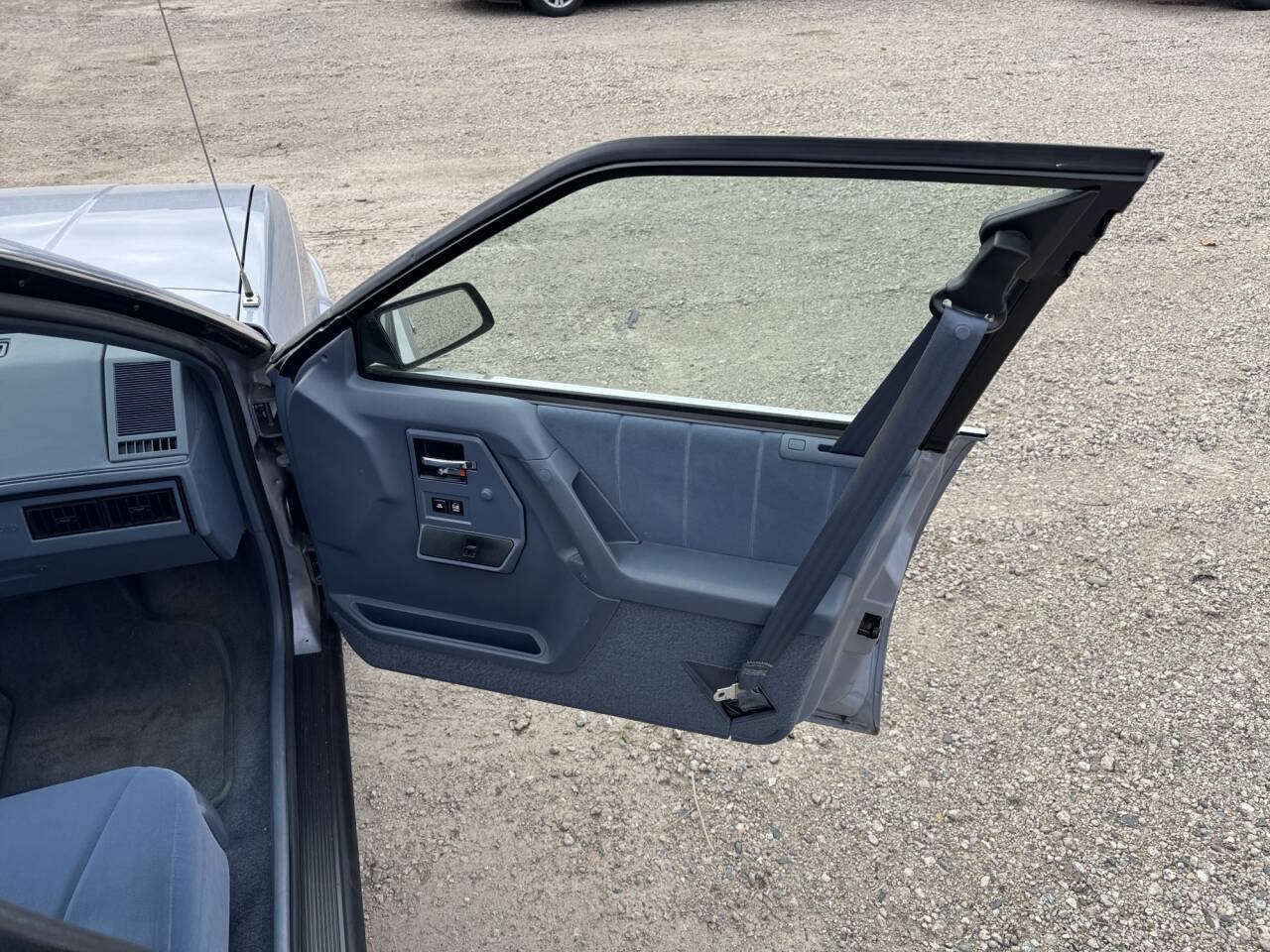 Used 1996 Oldsmobile Cutlass Ciera SL FWD image 28