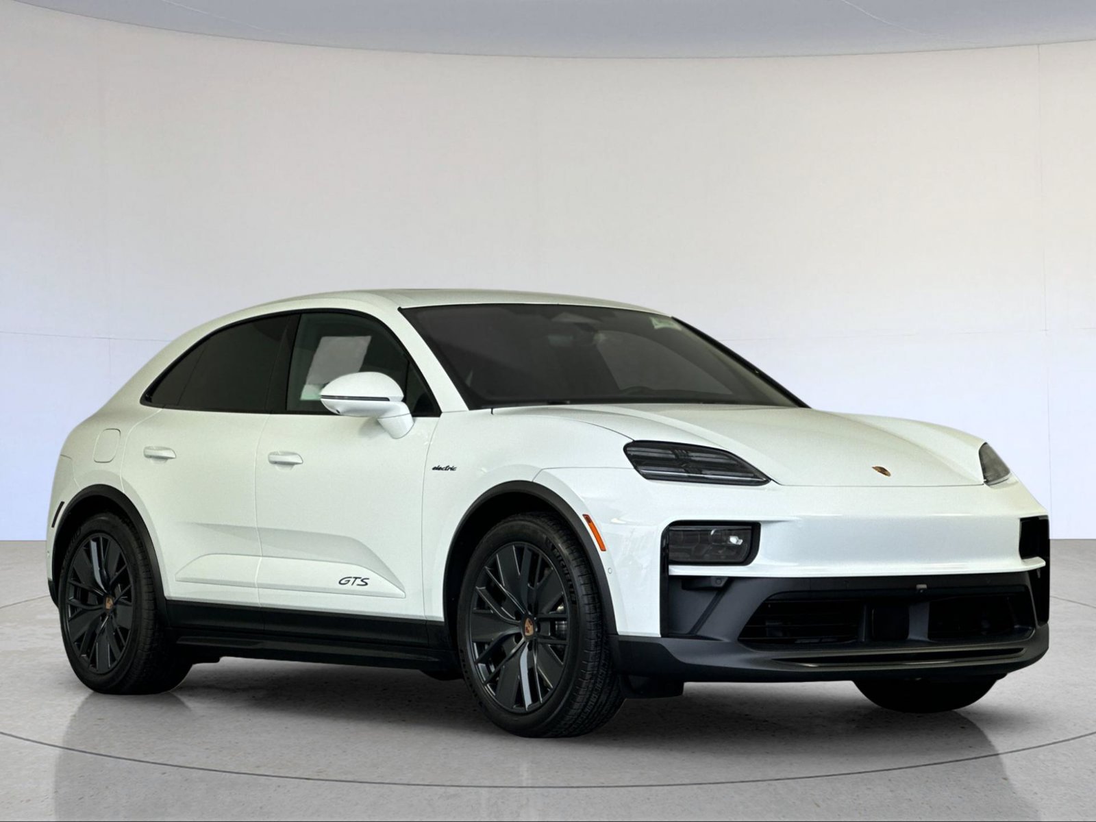 New 2026 Porsche Macan GTS Electric AWD/4WD image 10