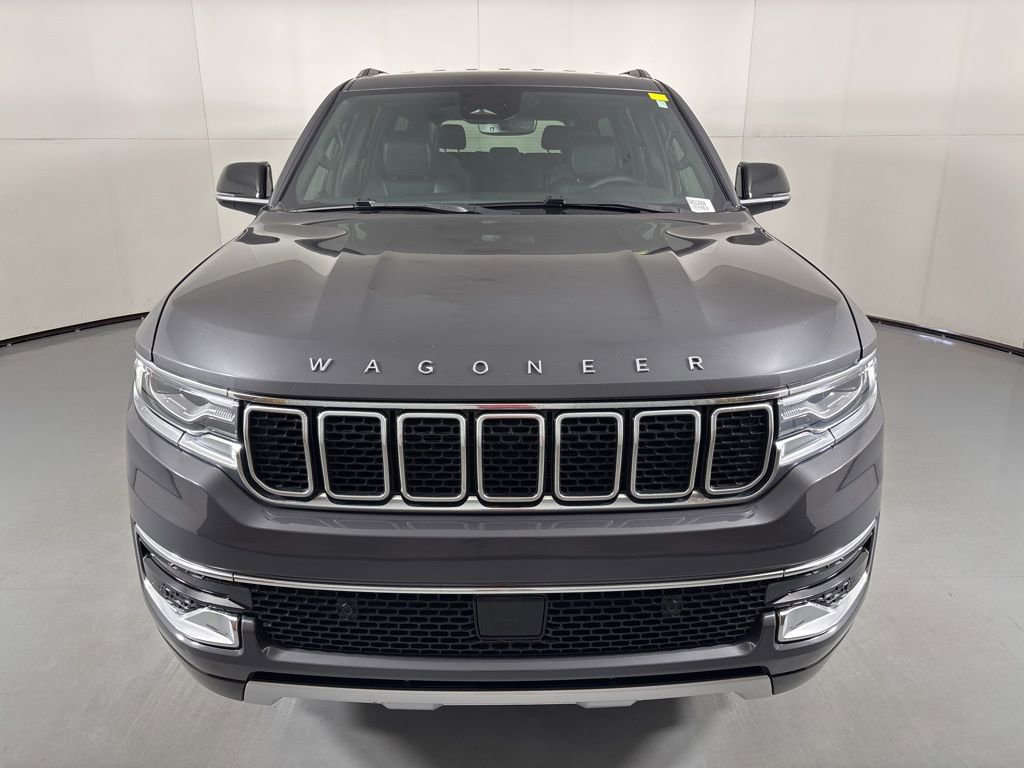 Used 2024 Jeep Wagoneer L Series II w/ Flexible Seating Group AWD/4WD image 3