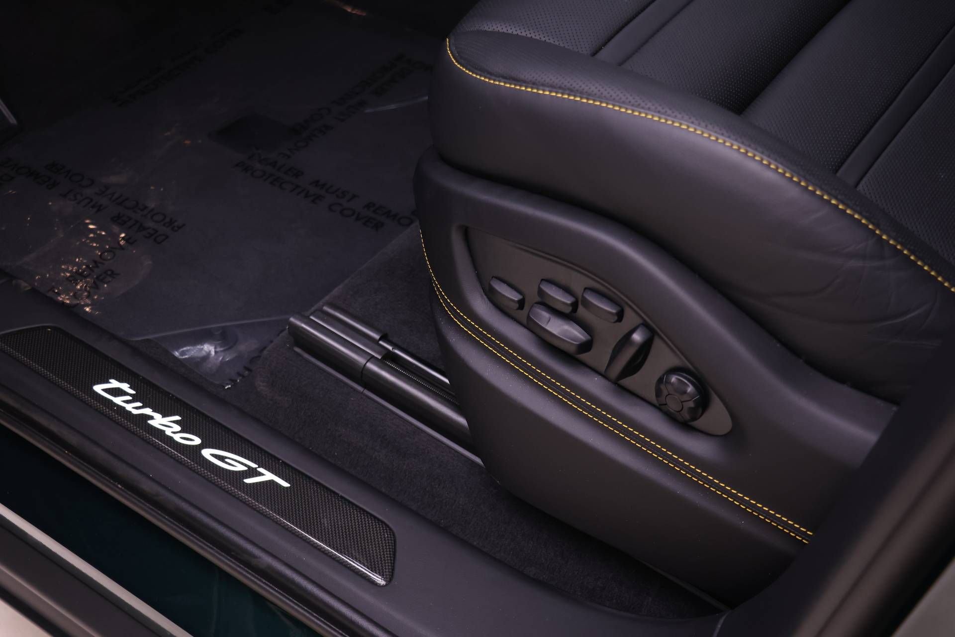 Certified 2025 Porsche Cayenne Turbo GT image 24