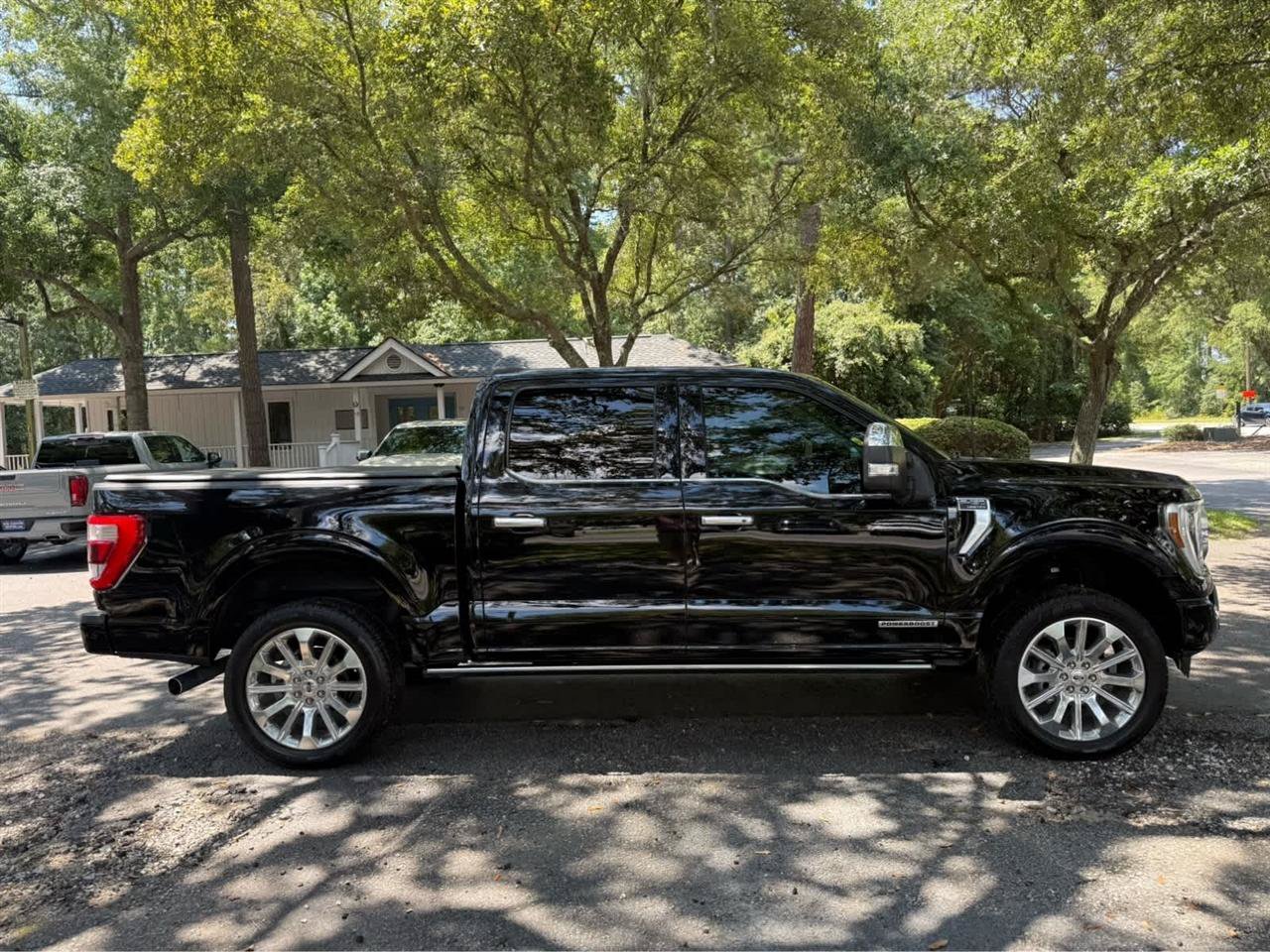 Used 2022 Ford F150 Limited AWD/4WD image 2