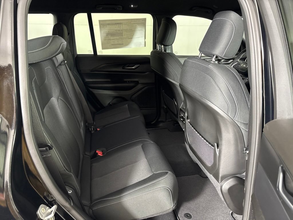 New 2026 Jeep Grand Cherokee Laredo RWD image 18