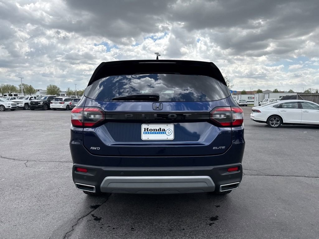 Certified 2025 Honda Pilot Elite image 6