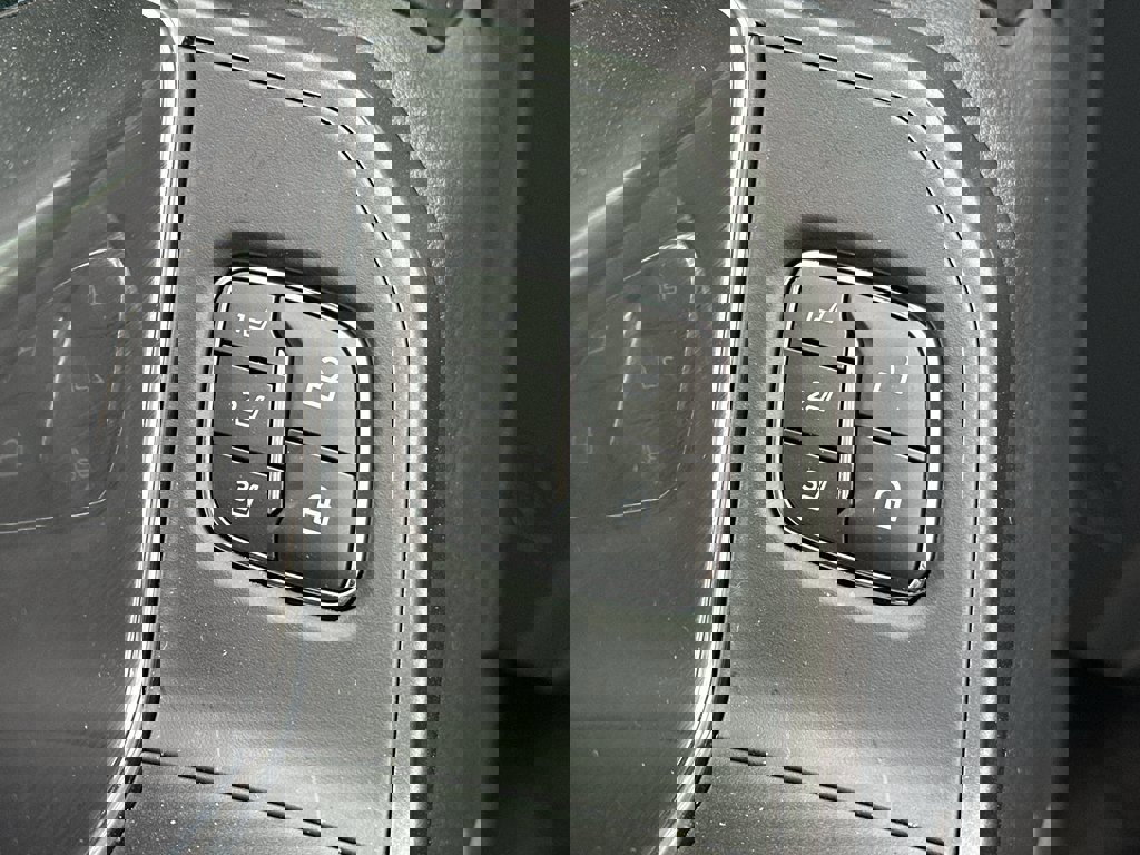 New 2025 Ford F150 Lariat w/ Equipment Group 501A Mid image 13