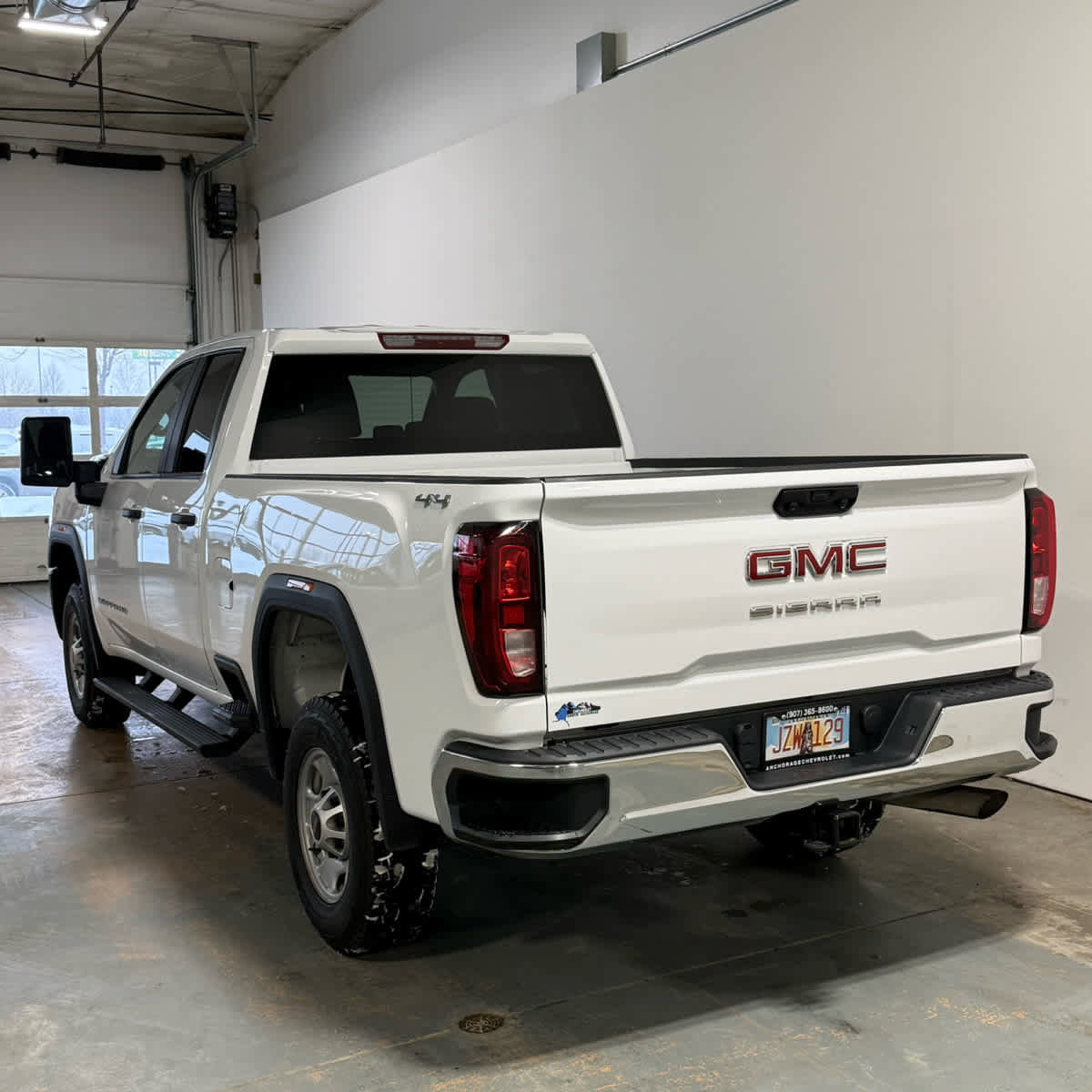 Certified 2024 GMC Sierra 2500 Pro w/ Convenience Package image 3