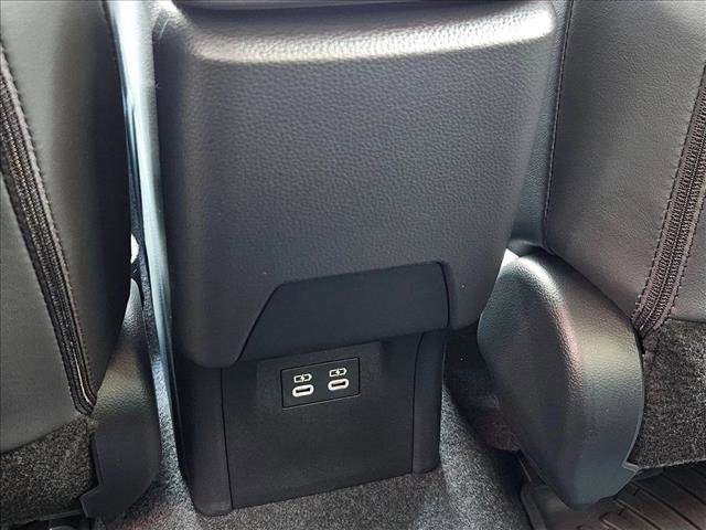 Used 2025 Toyota Prius XLE image 16