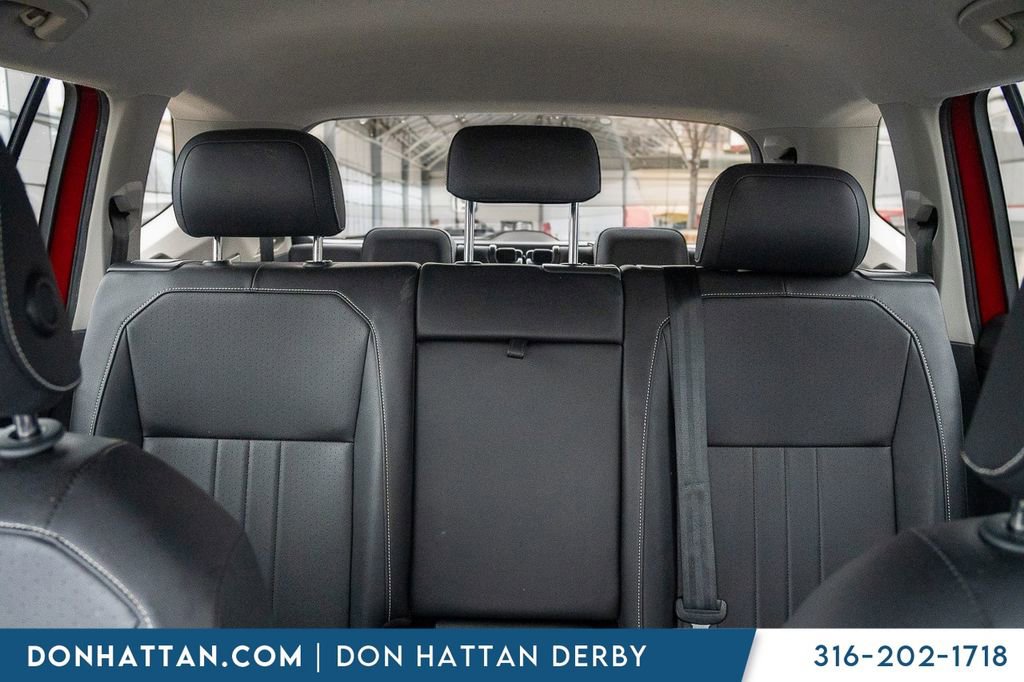 Used 2023 Volkswagen Tiguan SE image 19