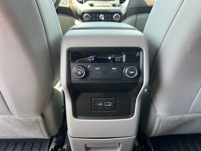 Used 2022 GMC Acadia SLE AWD/4WD image 17