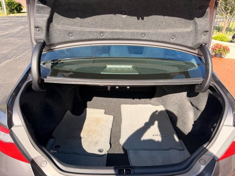 Used 2015 Toyota Camry XLE FWD image 19