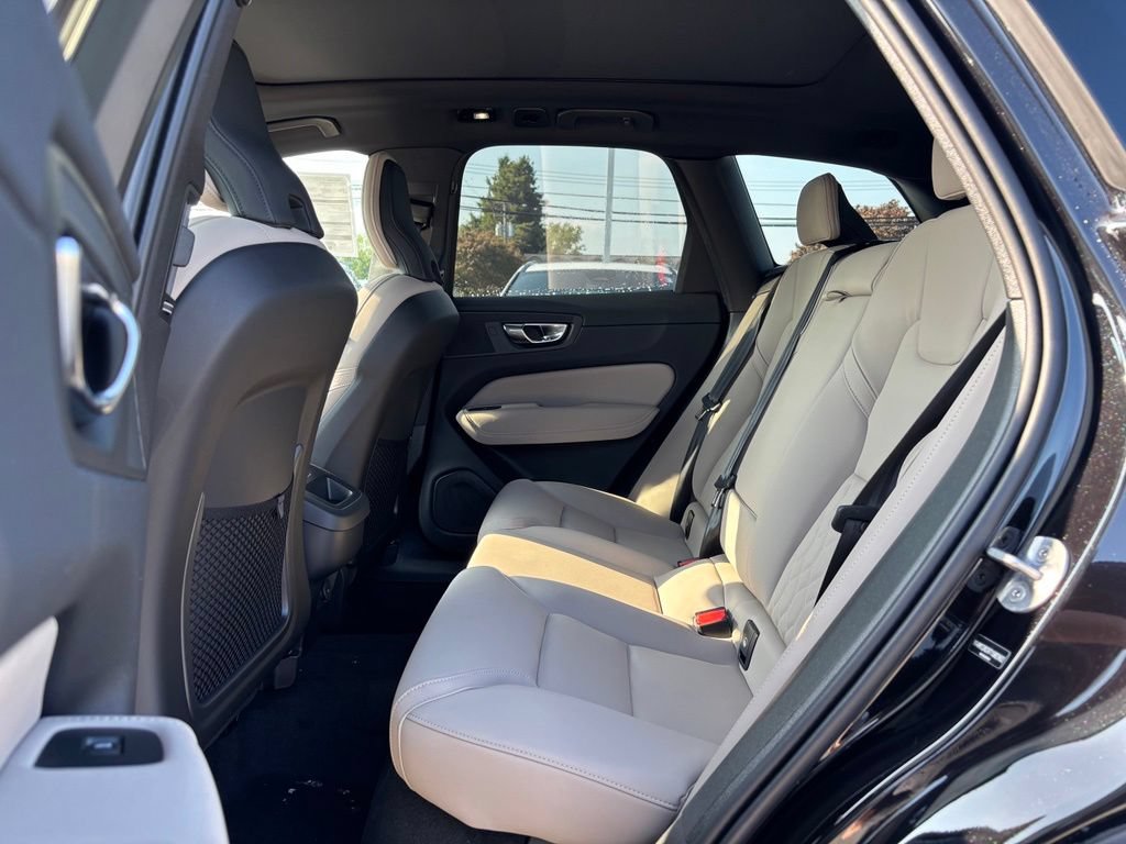 New 2026 Volvo XC60 B5 Plus w/ Climate Package AWD/4WD image 16