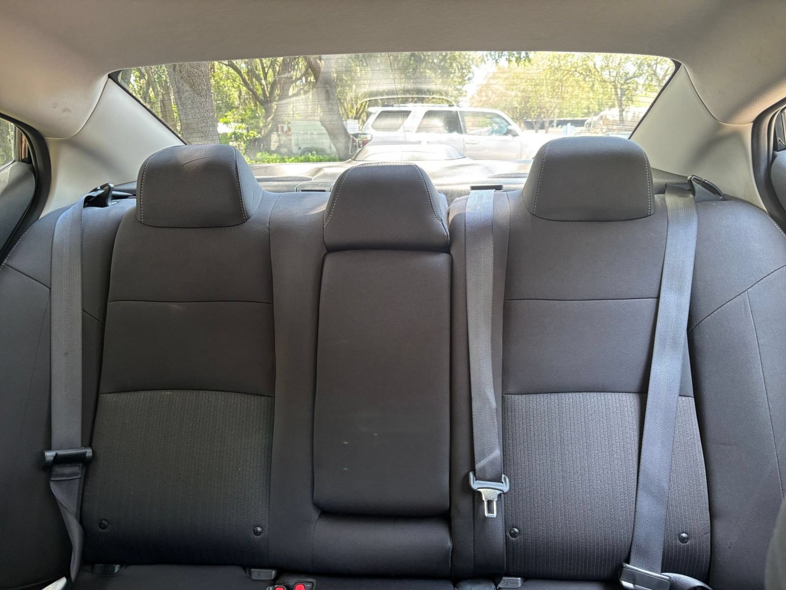 Used 2025 Nissan Altima 2.5 SV FWD image 38