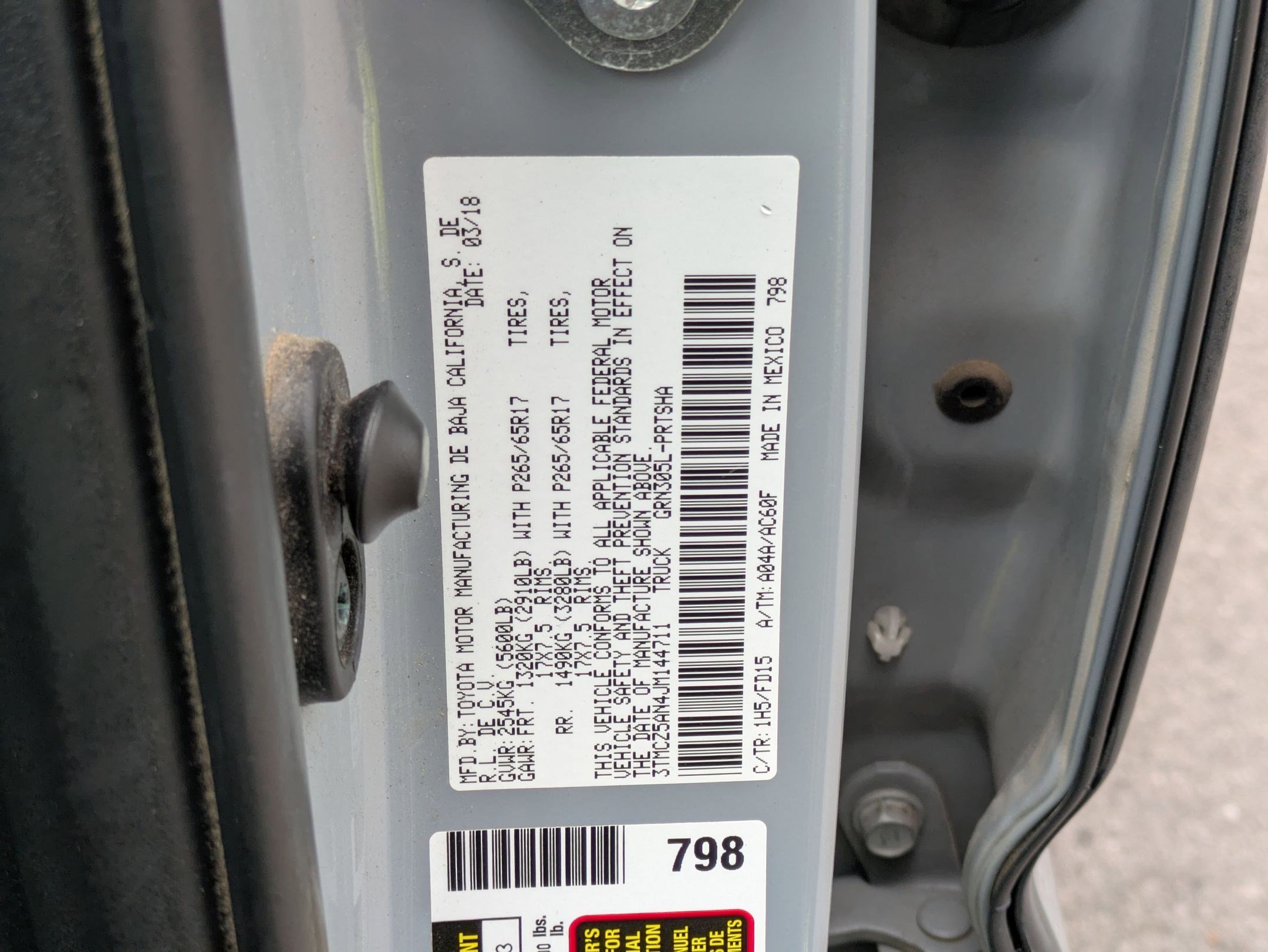 Used 2018 Toyota Tacoma TRD Sport w/ Technology Package image 36