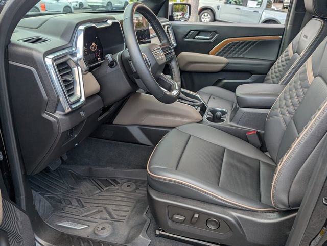 Used 2023 GMC Canyon Denali image 14
