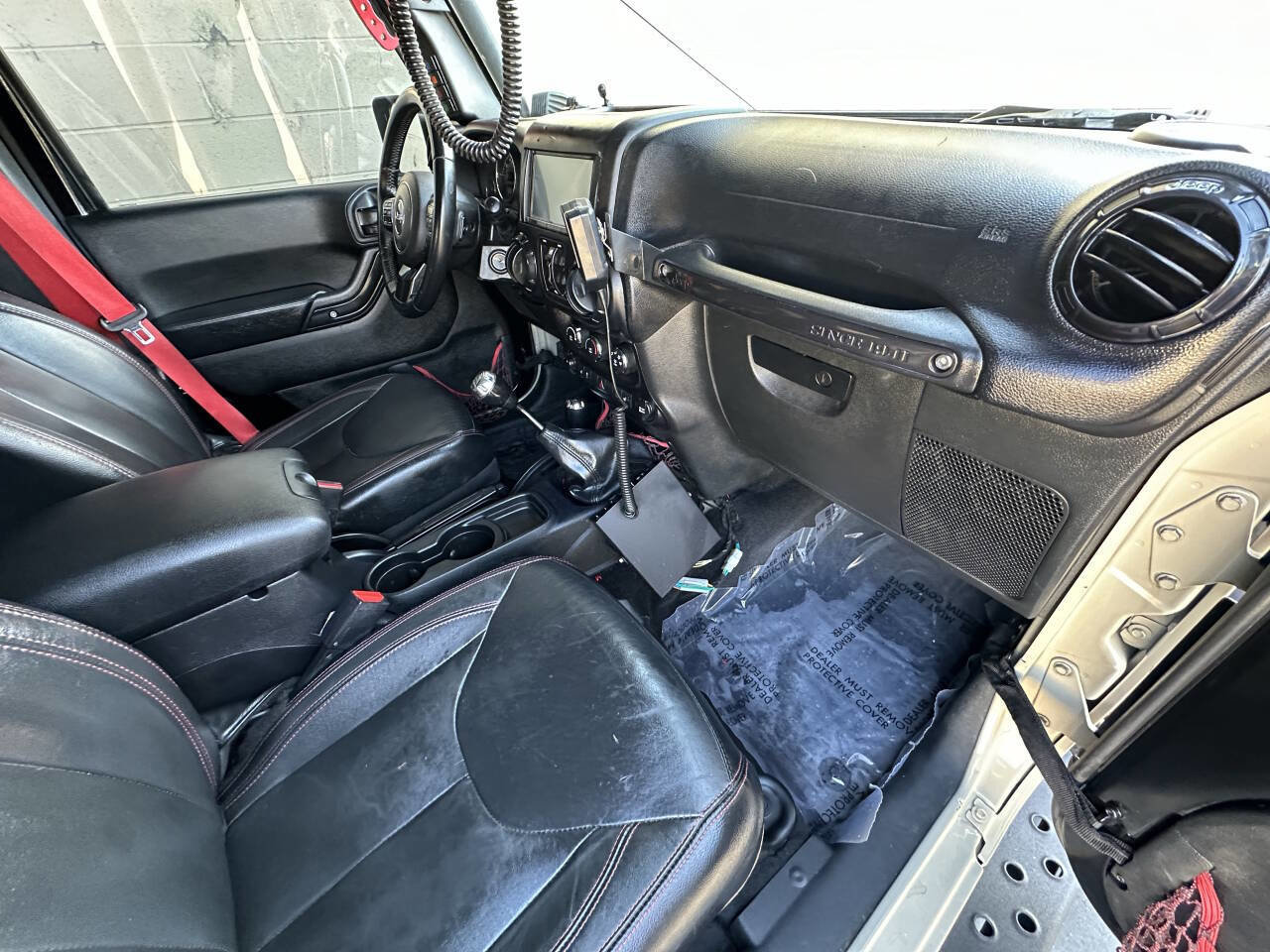 Used 2017 Jeep Wrangler Unlimited Rubicon image 21