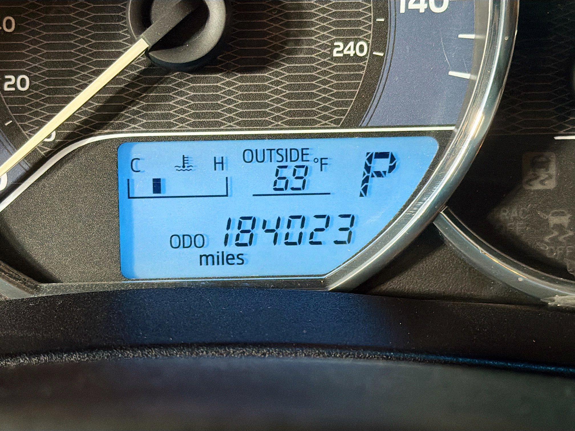 Used 2014 Toyota Corolla LE image 18