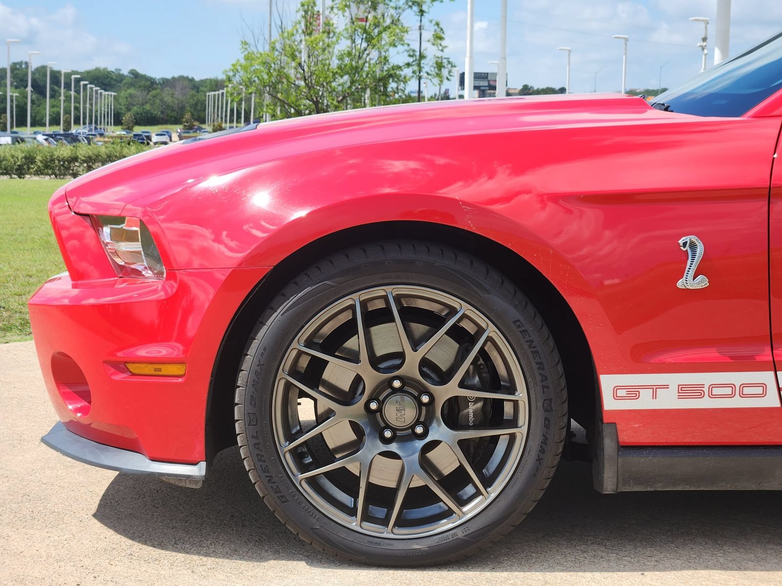 Used 2010 Ford Mustang Shelby GT500 RWD image 13