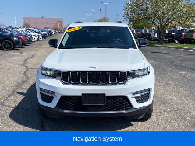 Used 2023 Jeep Grand Cherokee Limited AWD/4WD image 2