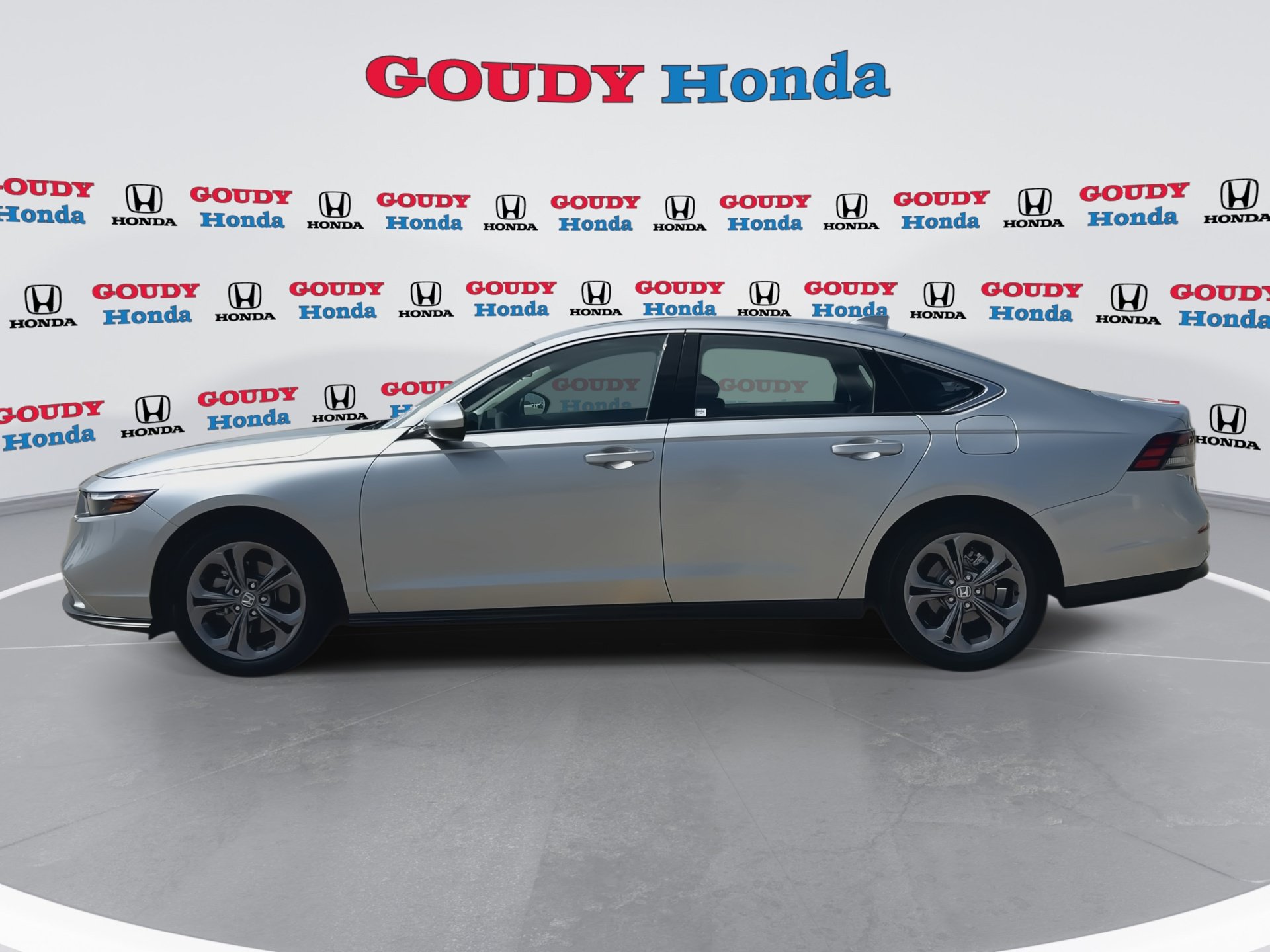 Certified 2024 Honda Accord EX image 5